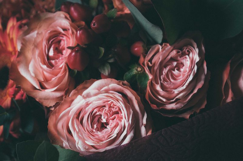 Bouquet condoléances tons doux Interflora