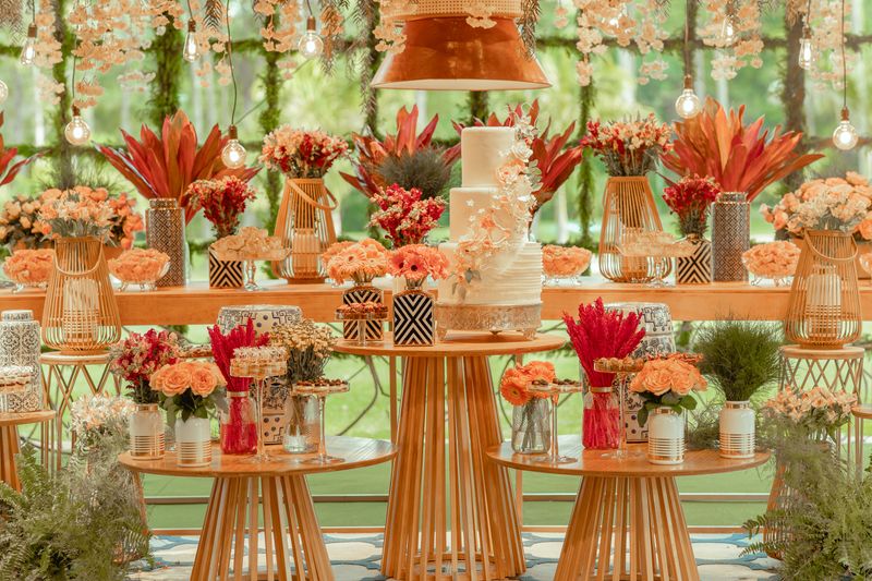 Arrangement floral tropical exotique